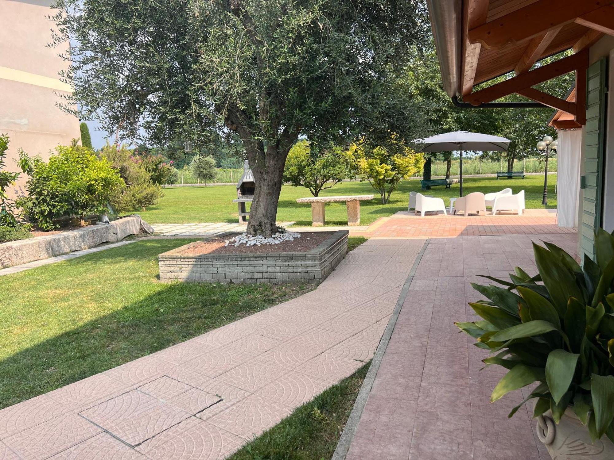 Appartamento "Casa Vacanze Corte Ara Decima" Sona Kültér fotó