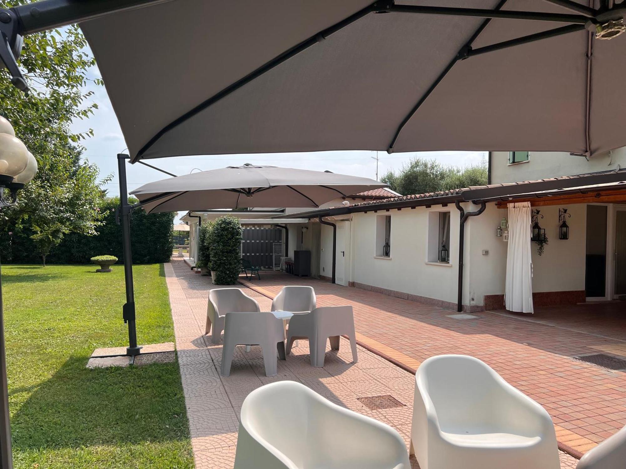 Appartamento "Casa Vacanze Corte Ara Decima" Sona Kültér fotó