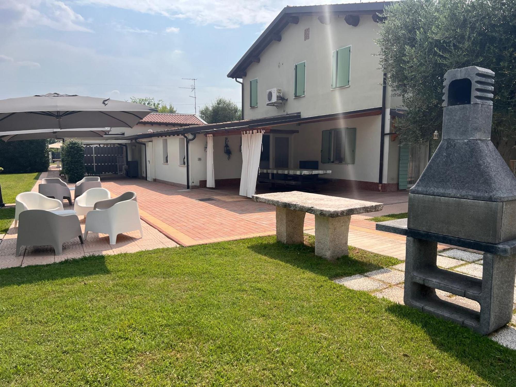 Appartamento "Casa Vacanze Corte Ara Decima" Sona Kültér fotó