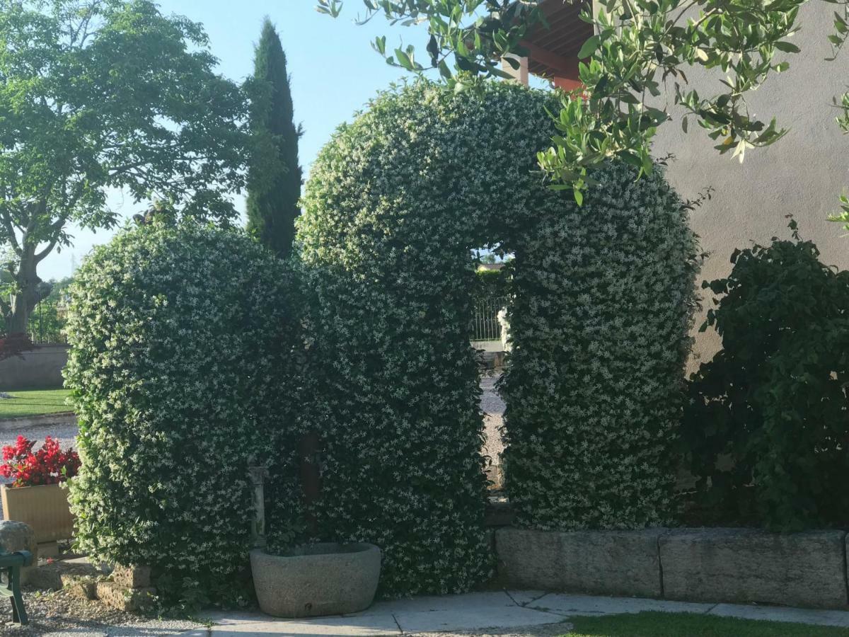 Appartamento "Casa Vacanze Corte Ara Decima" Sona Kültér fotó
