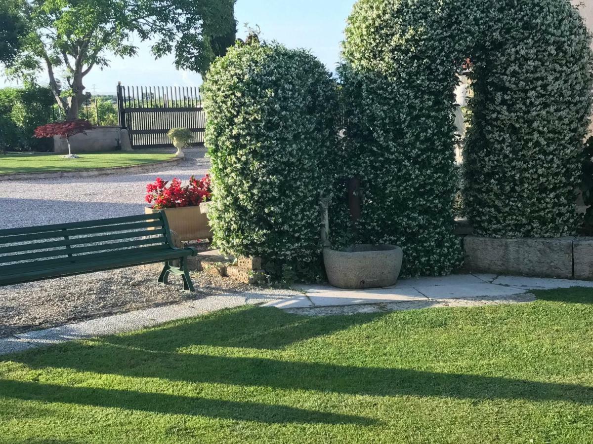 Appartamento "Casa Vacanze Corte Ara Decima" Sona Kültér fotó